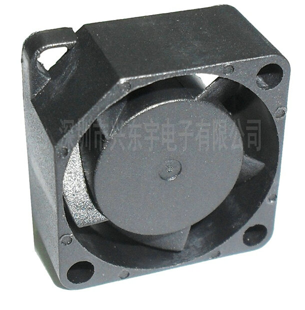 微型橫流風(fēng)扇‘老虎頭上的虱子’四兩撥千斤。